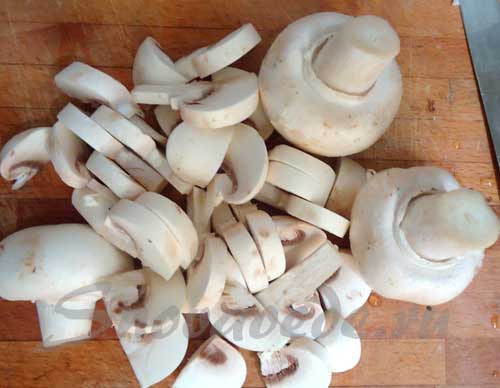порезать грибы