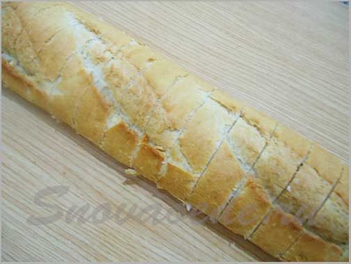 Простой и вкусный рецепт чесночных гренок из белого хлеба, который точно понравится всей семье!