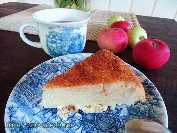 Пирог из творожного теста с яблоками